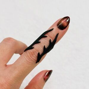 Rogue + Wolf Betray Black Midi Ring US 7 Goth Alt DISCONTINUED